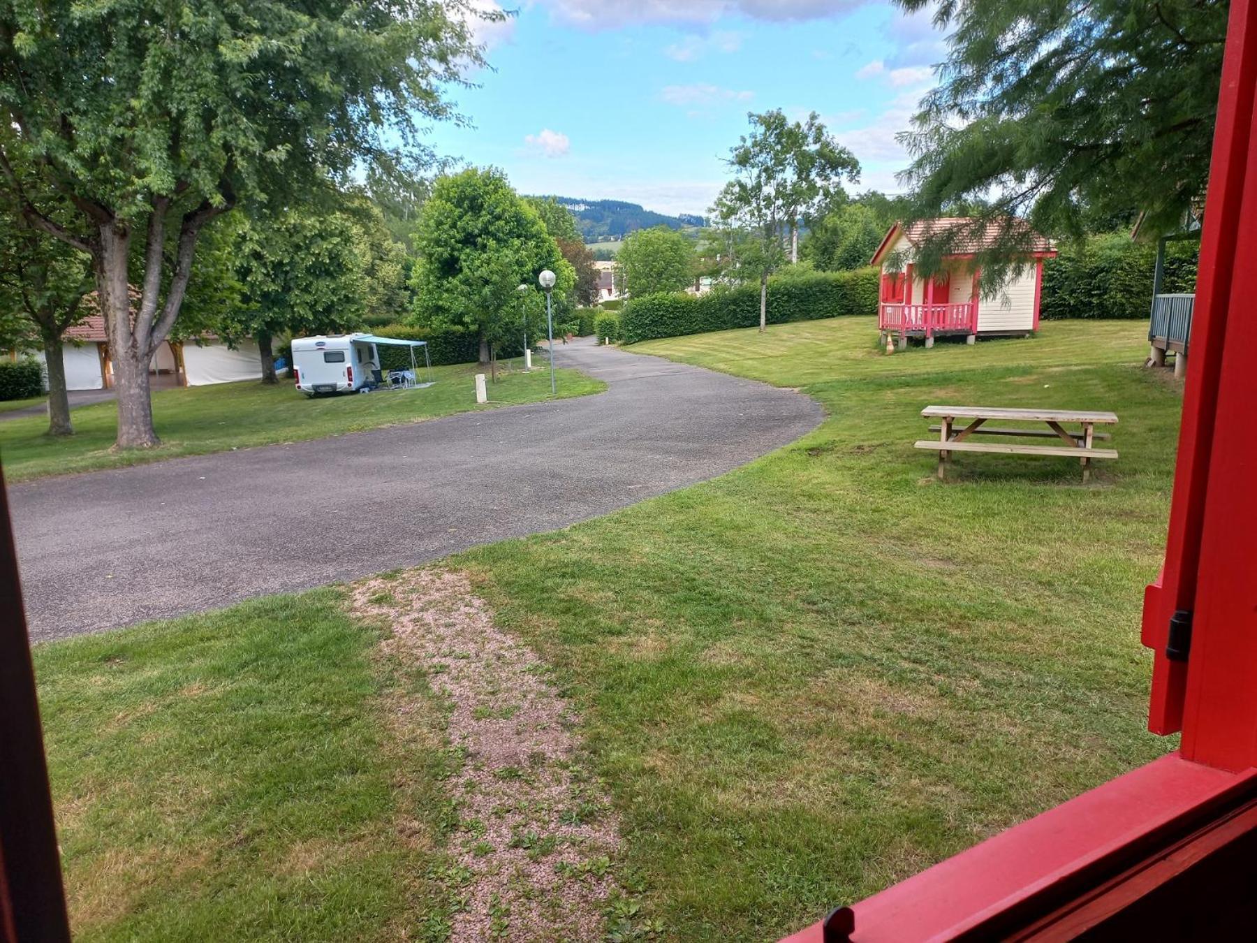 Camping Les Feuilles Chauffailles Luaran gambar