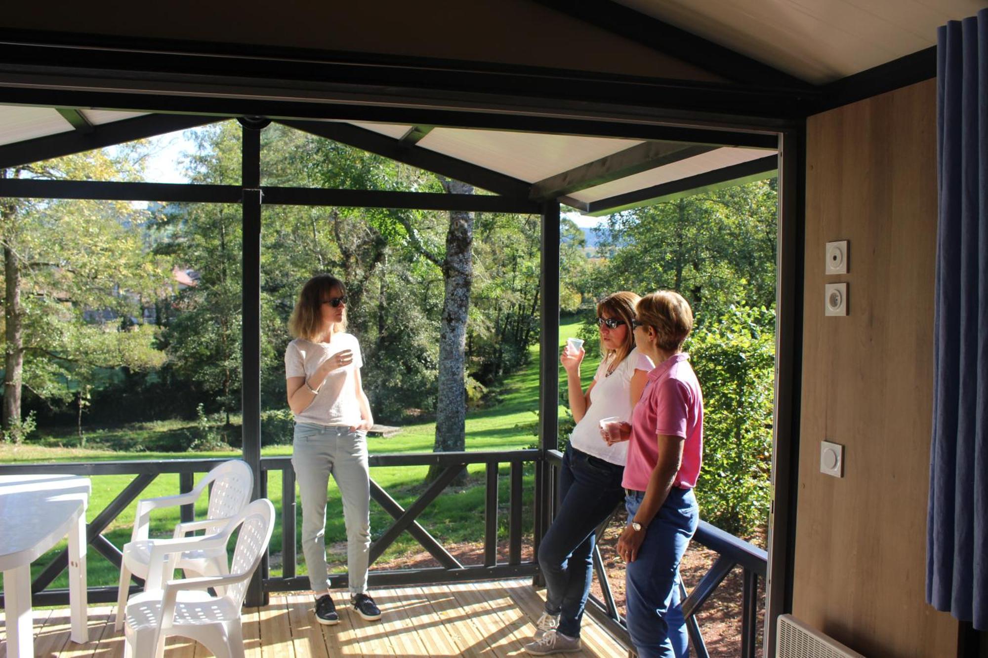 Camping Les Feuilles Chauffailles Luaran gambar